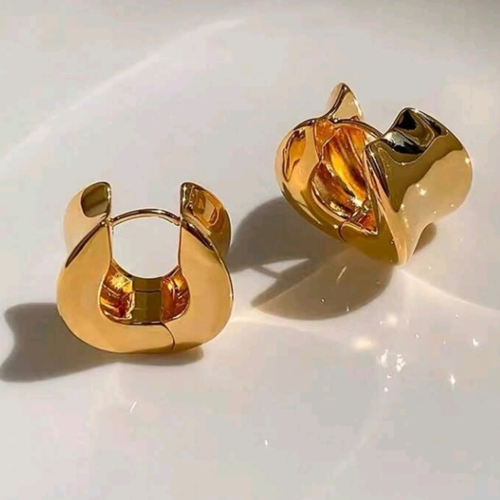NEW! 18K Gold Plated Chunky Wide Huggie Hoop Earrings
